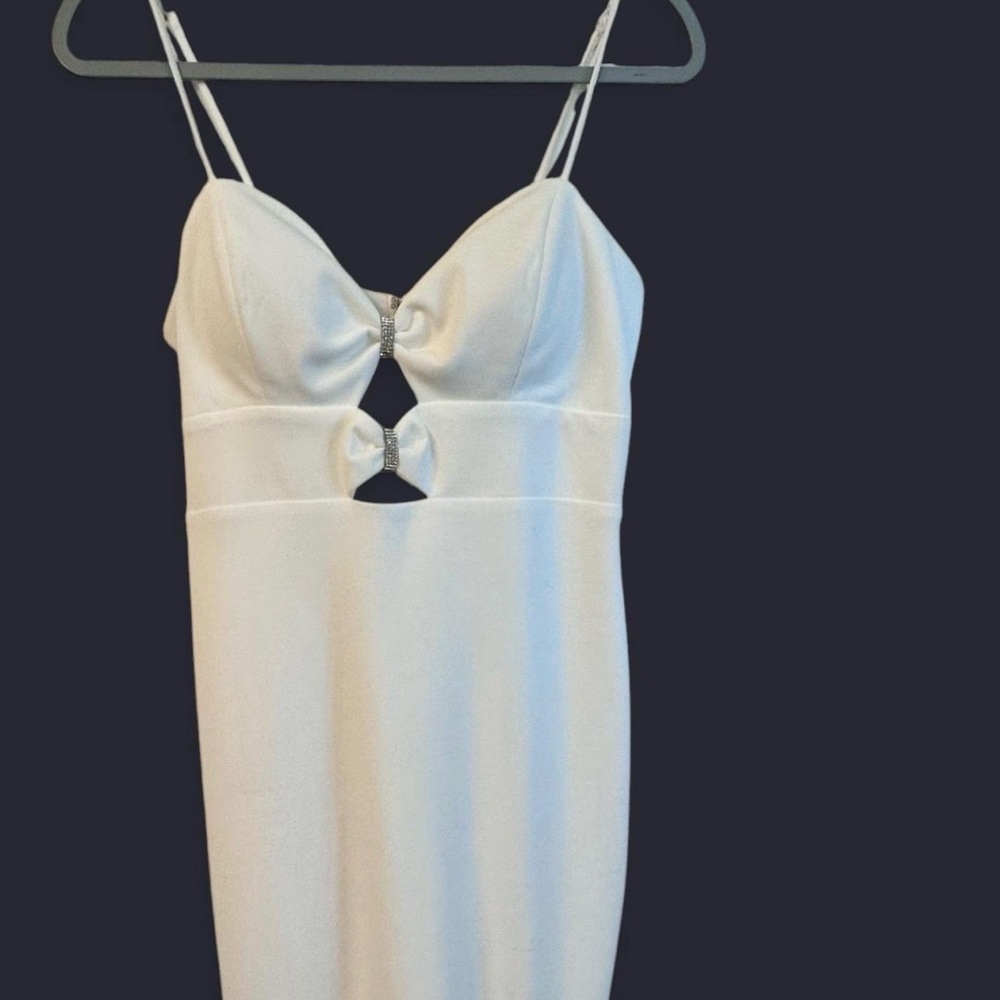 NWT Elegant White Strappy Dress - Picture 9 of 9
